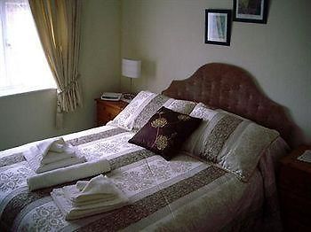 The Beech Tree Hotel Highcliffe Buitenkant foto